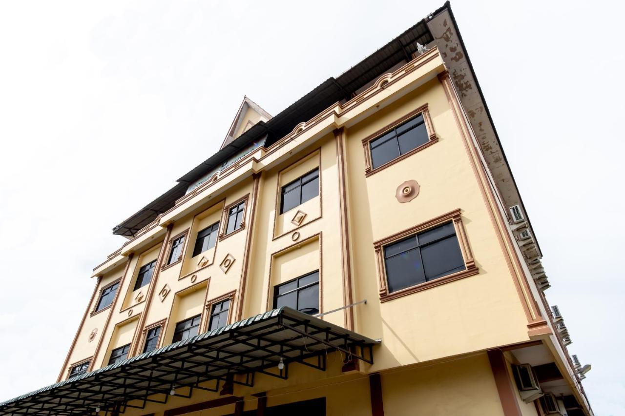 Oyo 1364 Pondok Wisata Istana XI Medan Esterno foto
